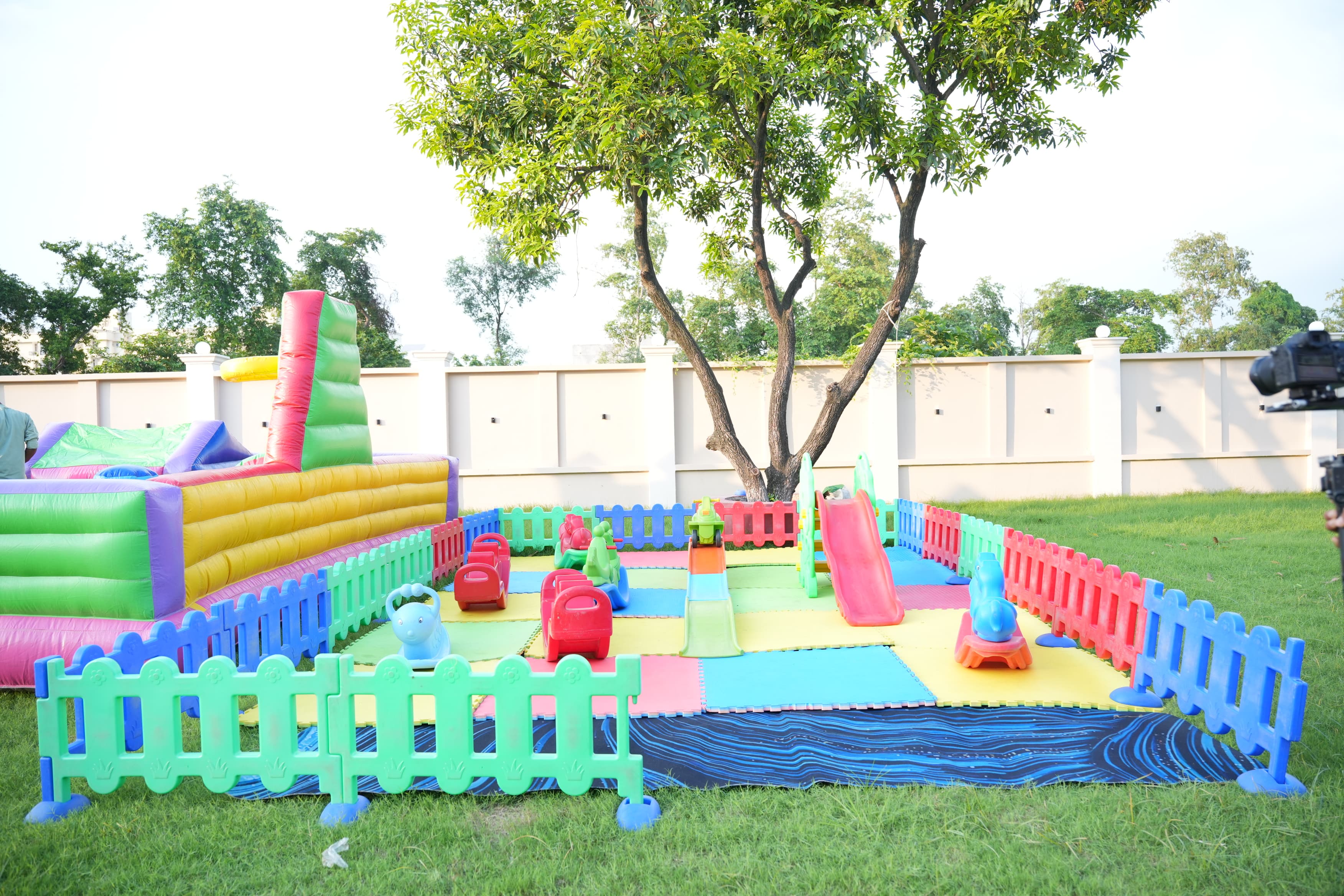 Indoor banquet hall at Venus Club in Barabanki